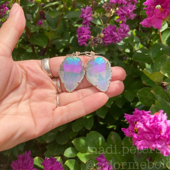 Kendra Scott Corley Earrings in Iridescent Slate - Picture 4 of 5